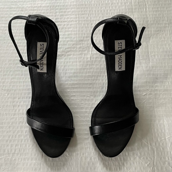 • Steve Madden • heels - Picture 3 of 7